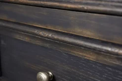 Blackburn Chest