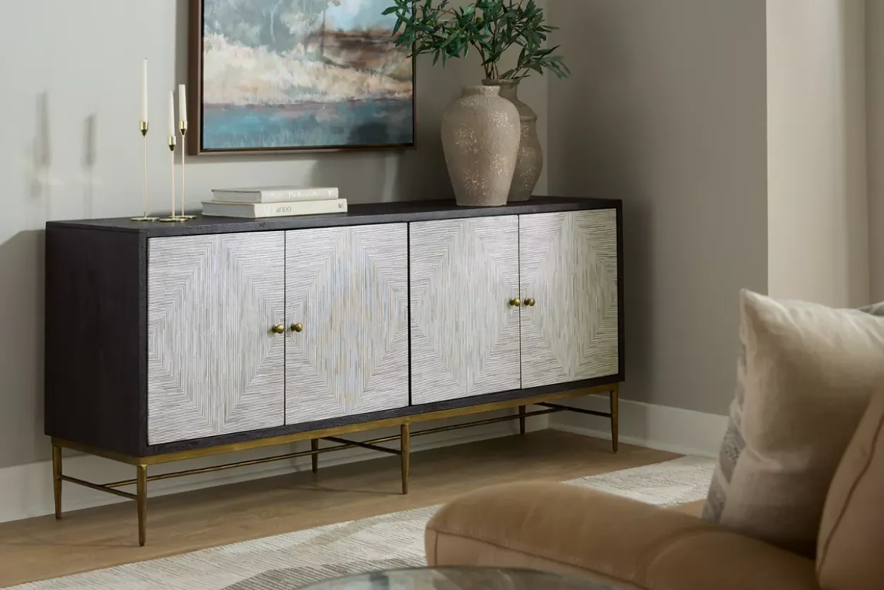 Cassandra Entertainment Console