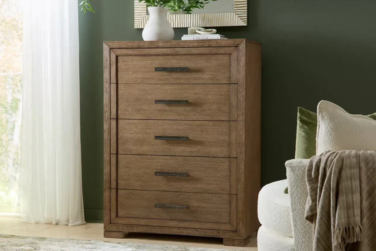 Hampton Chest