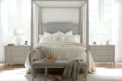 Hyde Park Bachelor Chest