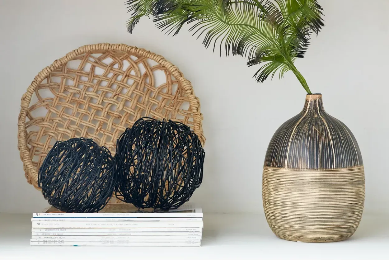 Jair Vase