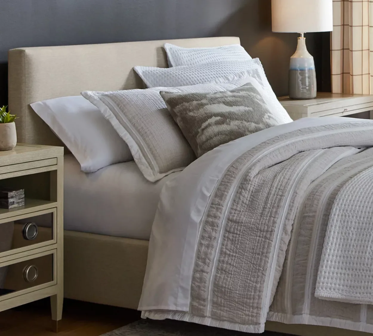 Lauren Bed