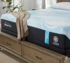 Luxe Breeze Medium Hybrid Mattress