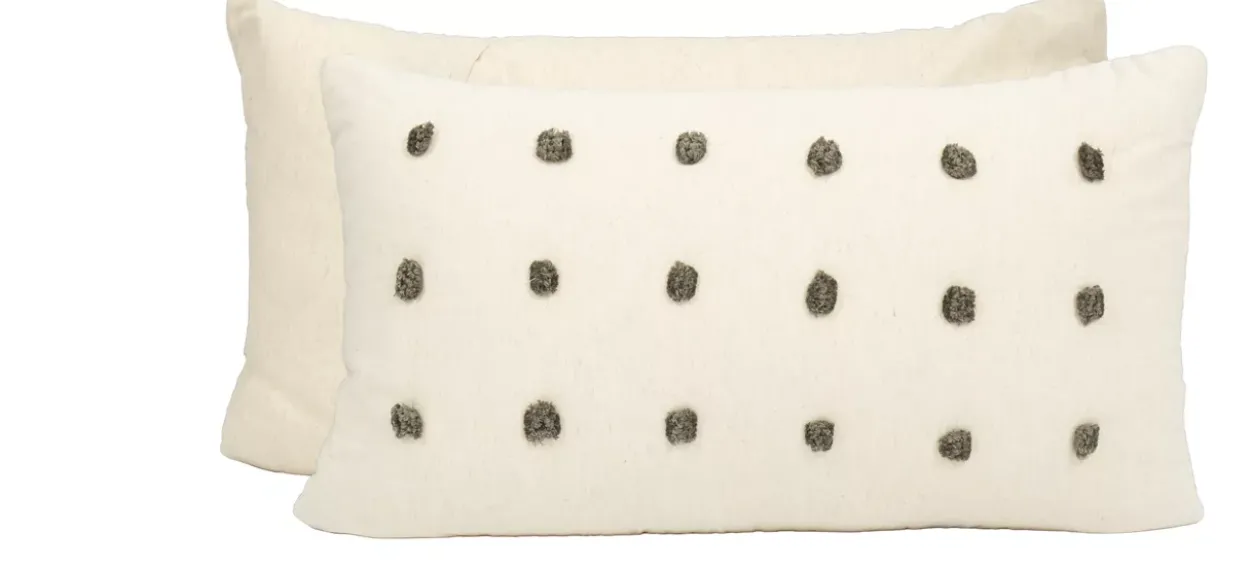Mia Pillow