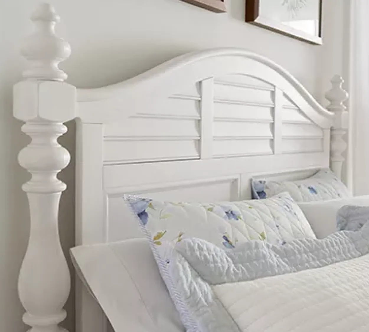 Nantucket Poster Bed