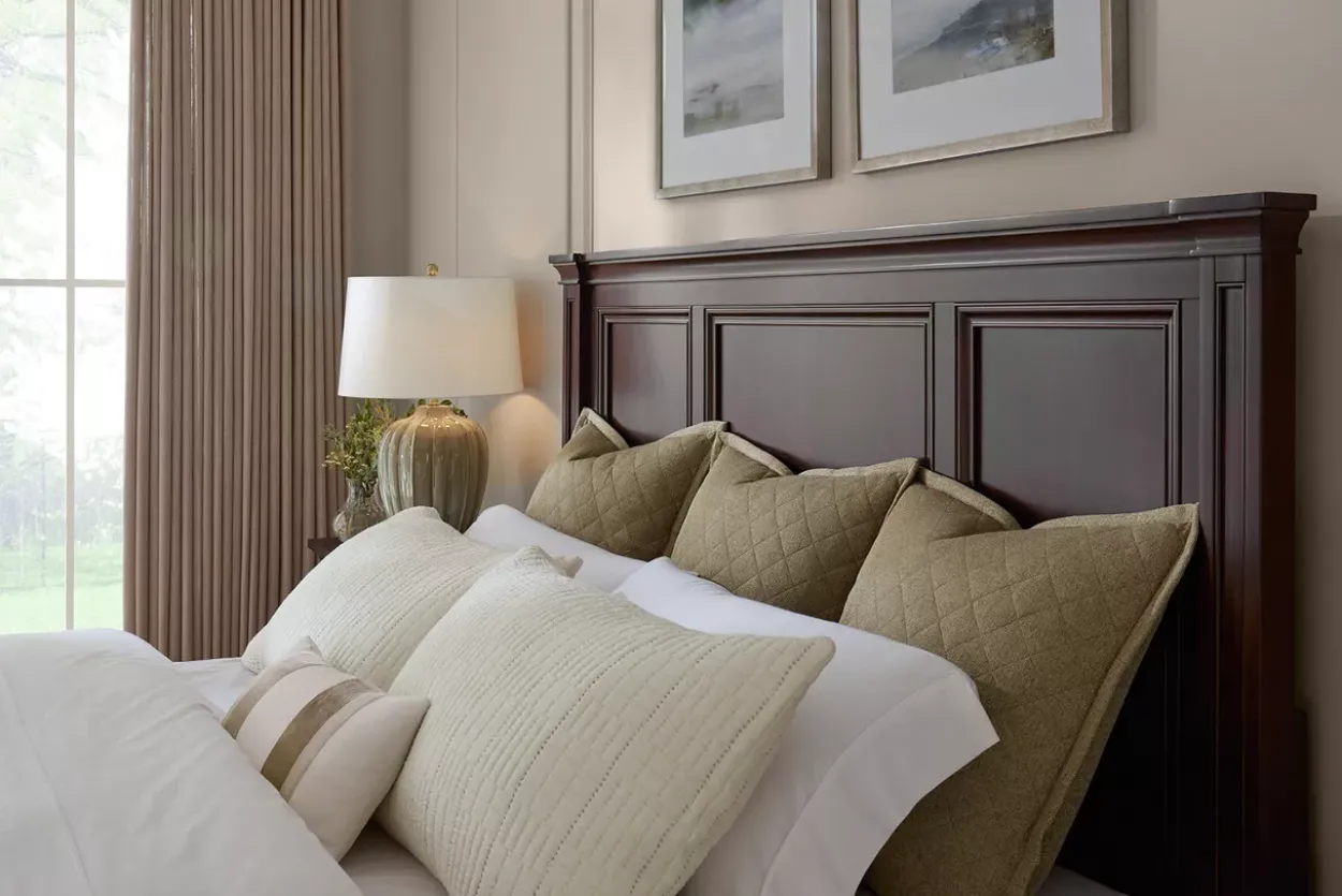 Richmond Bed