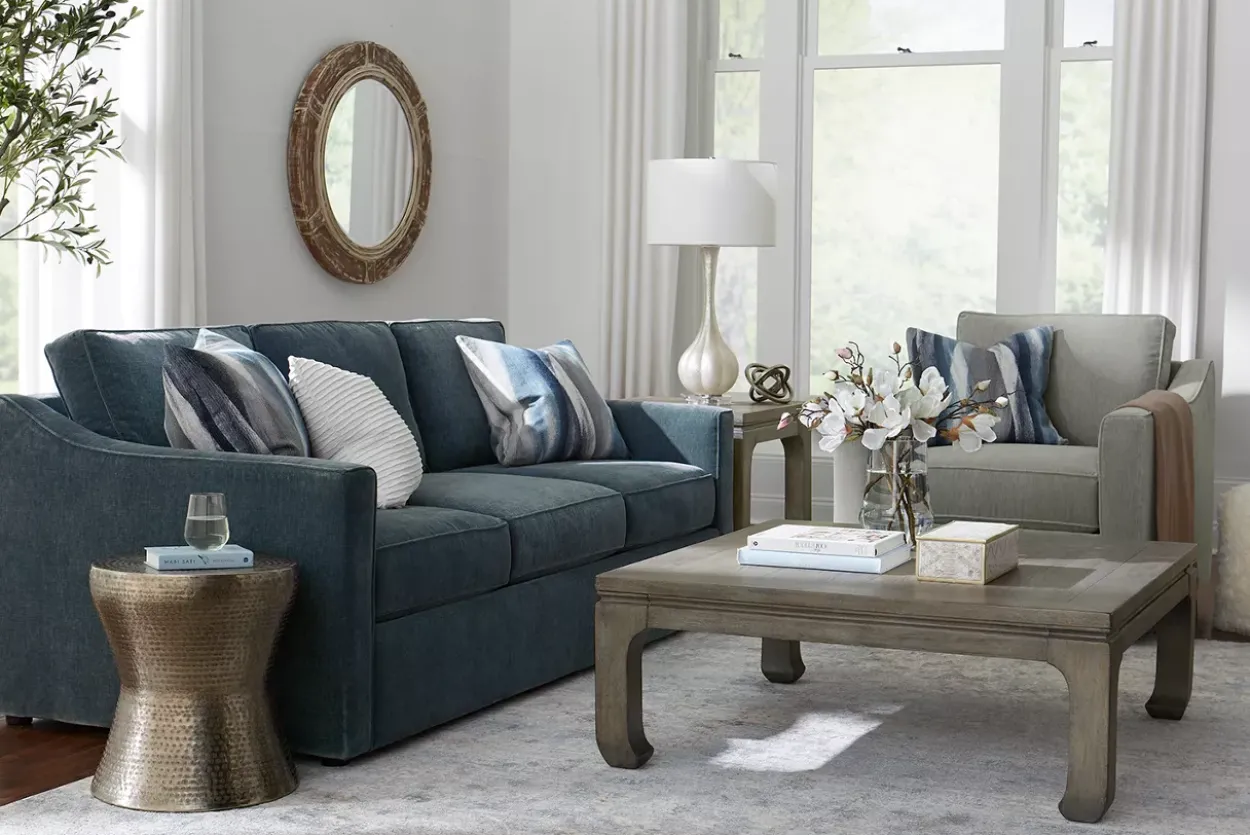 Shiloh Swivel Chair