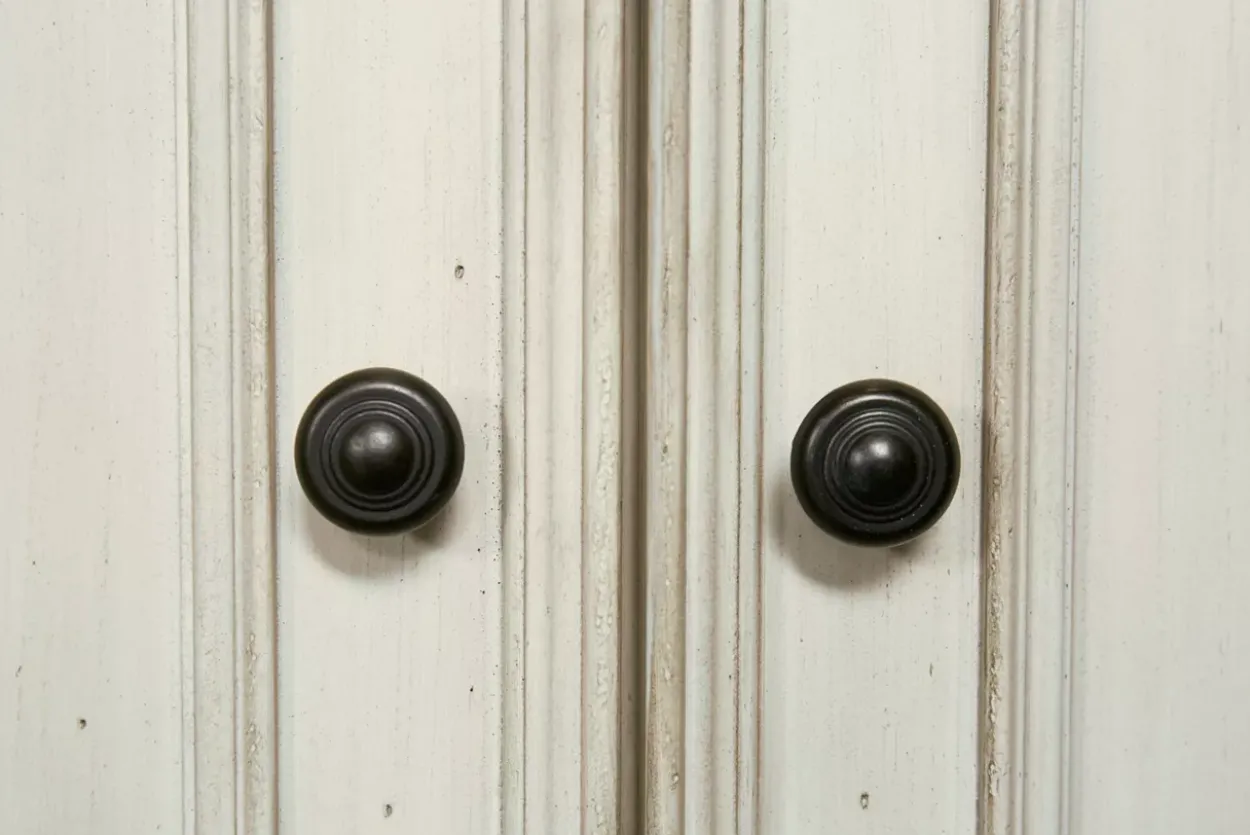 Veranda Door Chest