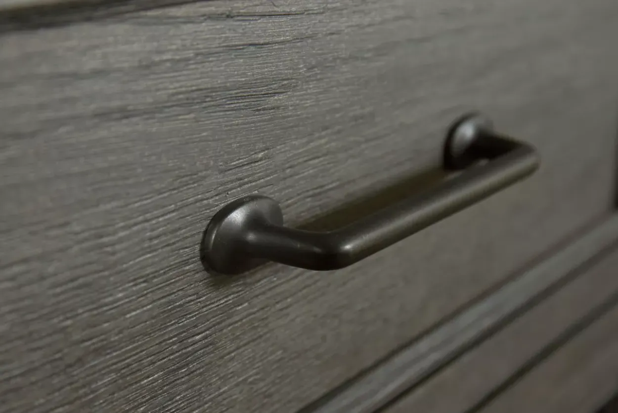 Vickery Creek Door Chest